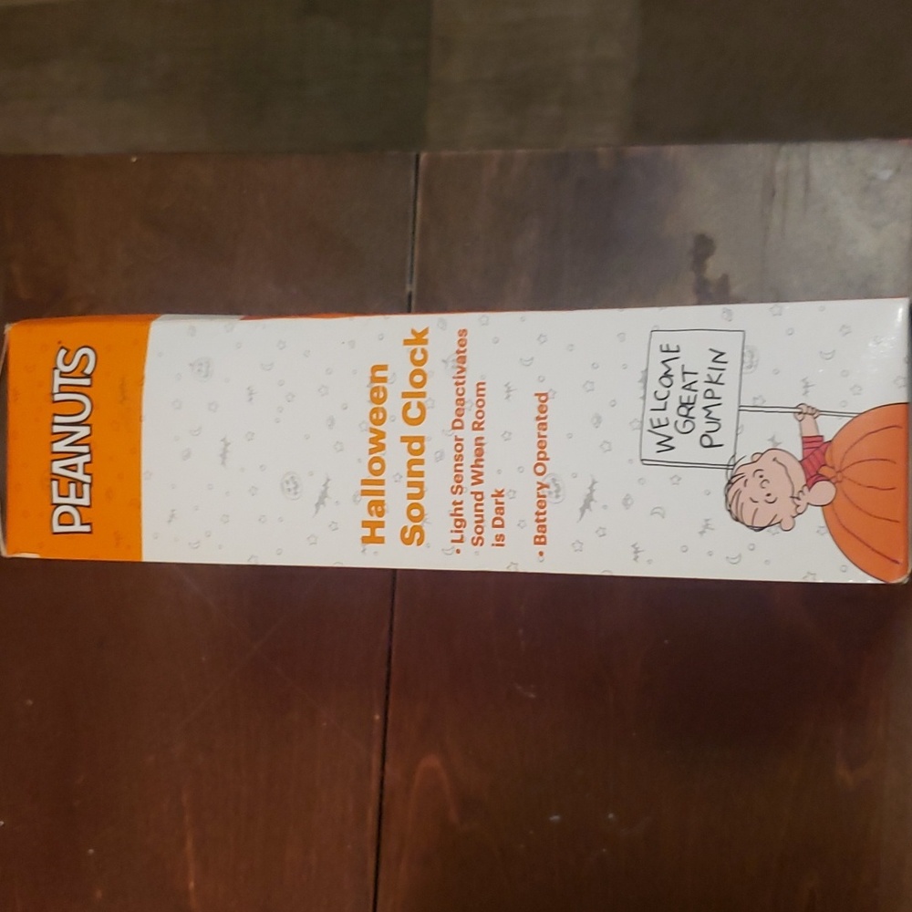 NEW IN BOX Vintage Peanuts Halloween sound clock - Picture 6 of 6